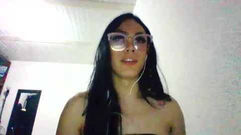princess_0302 online show from February 9, 2025, 3:22 am