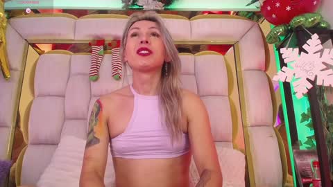 Snapshot of princess_helena_ chatting on December 23, 2024, 6:11 am princess helena online show from December 23, 2024, 6:11 am