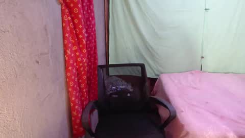 margux online show from April 18, 2026, 2:48 am