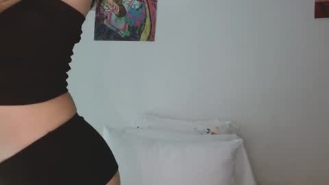 Sophie online show from November 28, 2025, 4:31 pm