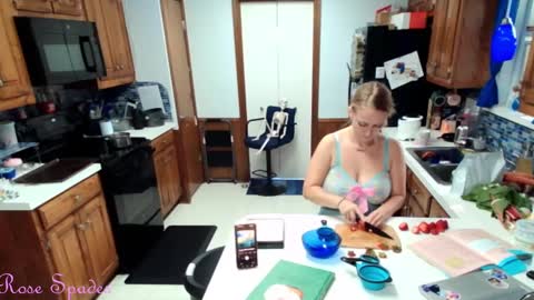 Princess Rose online show from September 19, 2025, 3:02 pm