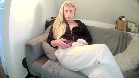 KCGREY online show from June 10, 2026, 7:46 pm