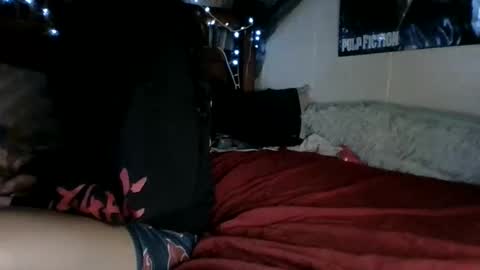 Holly love online show from December 4, 2025, 6:23 am