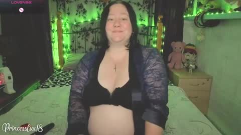 Lux Alot Luxi online show from May 26, 2026, 6:59 pm
