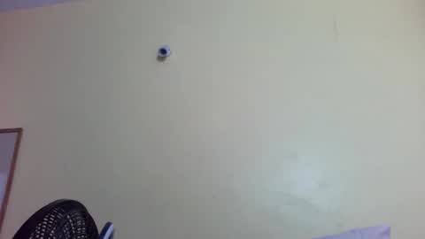 Snapshot of princessmiles2 chatting on February 4, 2026, 11:42 pm phelly online show from February 4, 2026, 11:42 pm