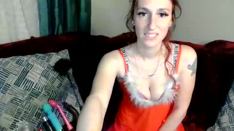 Naomi  online show from December 9, 2024, 4:45 am