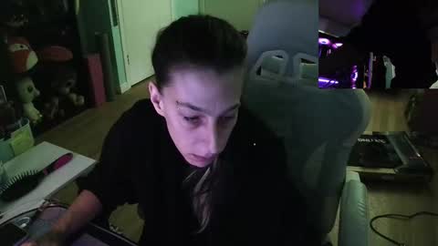 Snapshot of princesstyff chatting on September 17, 2025, 11:01 am Tyff et Blast online show from September 17, 2025, 11:01 am