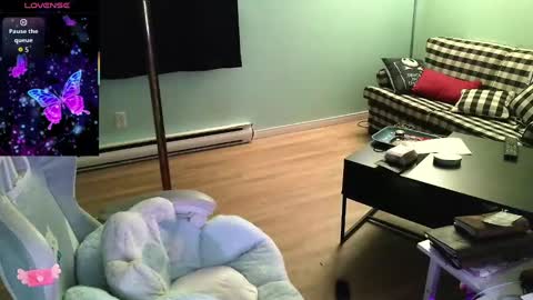 Snapshot of princesstyff chatting on September 29, 2025, 11:04 am Tyff et Blast online show from September 29, 2025, 11:04 am