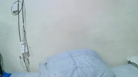 pritty_amber online show from April 14, 2026, 12:22 pm