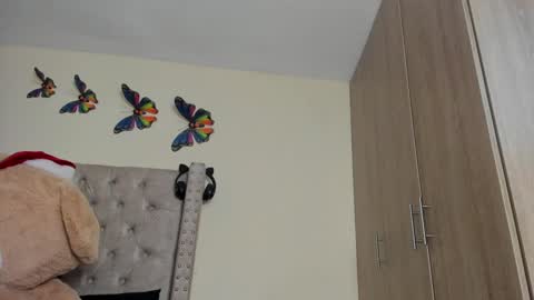 Profana Red online show from December 27, 2024, 3:42 am