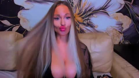 Snapshot of project_barbara chatting on May 1, 2026, 6:23 pm Barbara online show from May 1, 2026, 6:23 pm