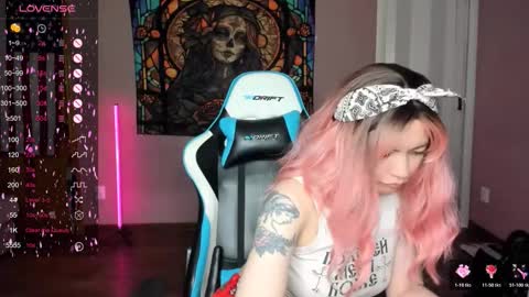 Di online show from December 3, 2025, 5:00 pm