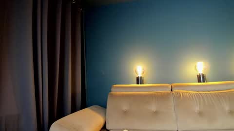 Raven  but you can call me sweetie or honey too  online show from January 15, 2026, 7:06 pm