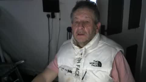 Snapshot of projectorepson chatting on December 7, 2024, 2:35 pm projectorepson online show from December 7, 2024, 2:35 pm