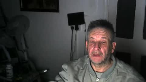 Snapshot of projectorepson chatting on January 9, 2025, 9:16 pm projectorepson online show from January 9, 2025, 9:16 pm