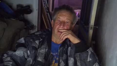 Snapshot of projectorepson chatting on October 2, 2025, 7:43 pm projectorepson online show from October 2, 2025, 7:43 pm
