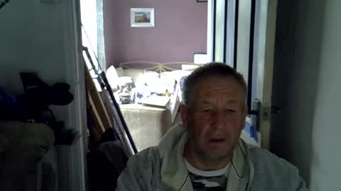 Snapshot of projectorepson chatting on October 10, 2025, 12:15 pm projectorepson online show from October 10, 2025, 12:15 pm