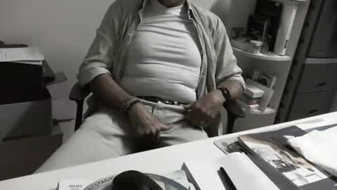 mature hairy guy online show from September 10, 2025, 6:08 pm