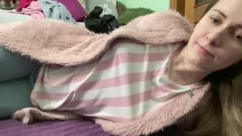 Snapshot of proud_sweet_21 chatting on October 18, 2025, 10:10 pm proud sweet 21 online show from October 18, 2025, 10:10 pm