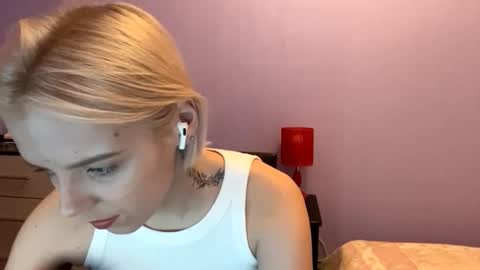 Scarlet online show from January 10, 2026, 9:22 am