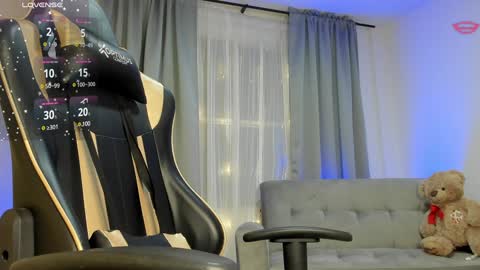 Snapshot of prvncessa_10 chatting on December 13, 2024, 2:32 am    INDEPENDENT MODEL online show from December 13, 2024, 2:32 am