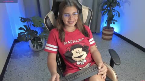 Snapshot of prvncessa_10 chatting on February 5, 2025, 6:13 am    INDEPENDENT MODEL online show from February 5, 2025, 6:13 am