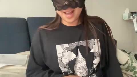 publicuniversalpussy online show from November 10, 2025, 1:10 pm