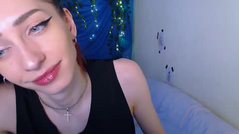 EsteticHouse online show from April 6, 2026, 2:29 pm