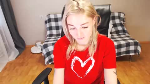 Snapshot of puma_ma chatting on January 19, 2025, 8:50 am Polly online show from January 19, 2025, 8:50 am