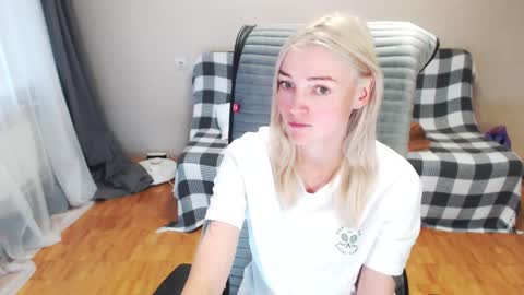 Snapshot of puma_ma chatting on September 15, 2025, 12:38 pm Polly online show from September 15, 2025, 12:38 pm