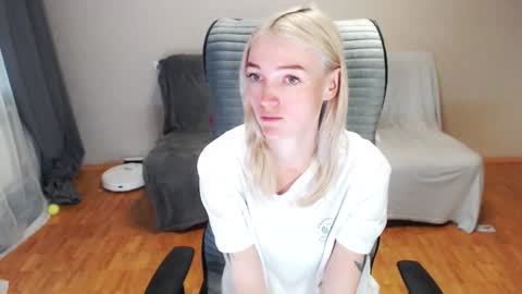 Snapshot of puma_ma chatting on September 25, 2025, 6:17 am Polly online show from September 25, 2025, 6:17 am