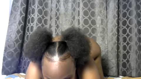 Snapshot of pure_seductive chatting on June 19, 2026, 1:37 pm pure_seductive online show from June 19, 2026, 1:37 pm