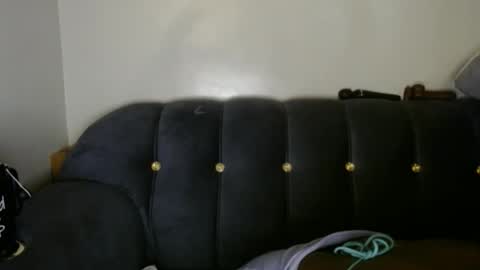 Essy online show from April 8, 2026, 11:27 pm
