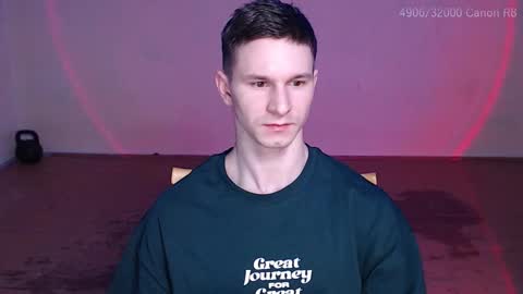 Snapshot of puremenshape chatting on January 16, 2026, 6:23 pm puremenshape online show from January 16, 2026, 6:23 pm