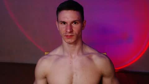 Snapshot of puremenshape chatting on April 4, 2026, 5:21 pm puremenshape online show from April 4, 2026, 5:21 pm