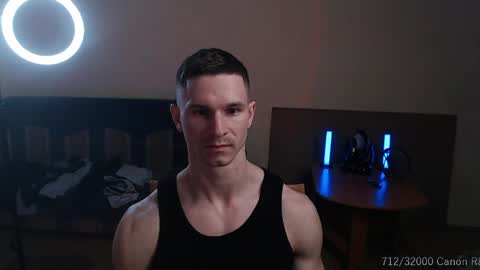 Snapshot of puremenshape chatting on April 9, 2026, 9:04 am puremenshape online show from April 9, 2026, 9:04 am