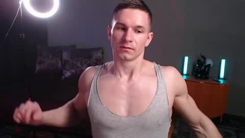 Snapshot of puremenshape chatting on April 29, 2026, 5:33 am puremenshape online show from April 29, 2026, 5:33 am