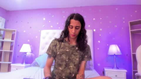 Snapshot of puretemptation_ chatting on February 22, 2026, 1:20 pm Experienced guys online show from February 22, 2026, 1:20 pm