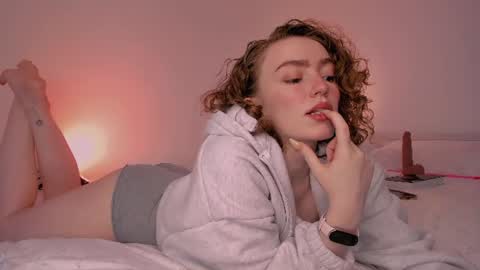 Snapshot of purity_ring chatting on July 10, 2026, 5:59 pm Marie online show from July 10, 2026, 5:59 pm