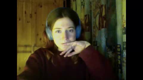 purple_cat55 online show from February 14, 2025, 5:03 pm