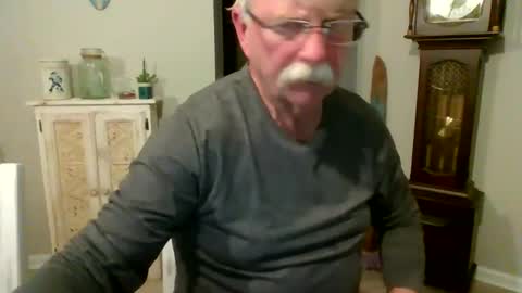 Snapshot of purpleshroom chatting on January 24, 2025, 4:37 am purpleshroom online show from January 24, 2025, 4:37 am