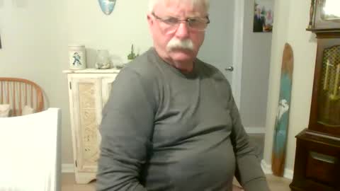 Snapshot of purpleshroom chatting on February 27, 2025, 5:13 am purpleshroom online show from February 27, 2025, 5:13 am