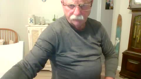 Snapshot of purpleshroom chatting on February 28, 2025, 3:59 am purpleshroom online show from February 28, 2025, 3:59 am