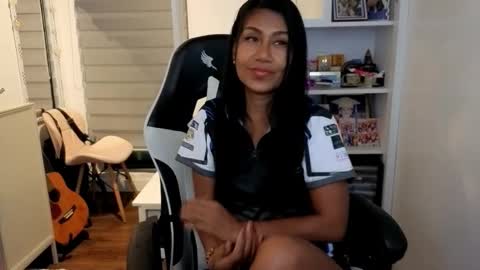 Snapshot of pussycash chatting on September 22, 2025, 12:18 pm POCCA online show from September 22, 2025, 12:18 pm