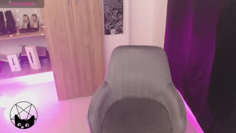 Mari online show from March 31, 2026, 6:36 am