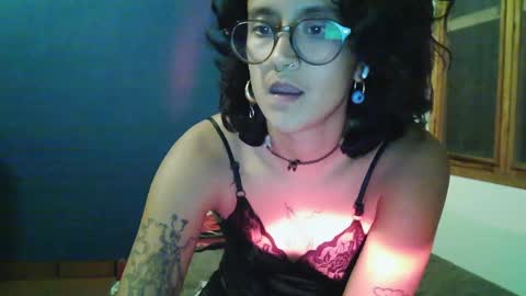 pussyboy online show from April 7, 2026, 3:40 am
