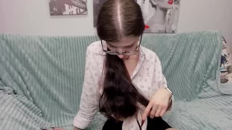 pussykatt_girl online show from February 7, 2025, 4:37 am