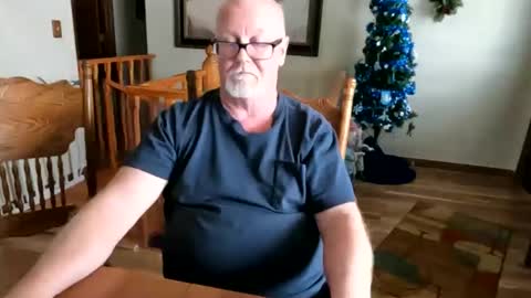 Snapshot of pussylover1365 chatting on February 14, 2025, 9:32 pm pussylover1365 online show from February 14, 2025, 9:32 pm