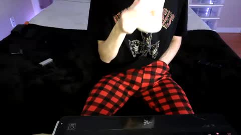 Snapshot of pussylover2182 chatting on December 10, 2024, 8:19 am pussylover2182 online show from December 10, 2024, 8:19 am