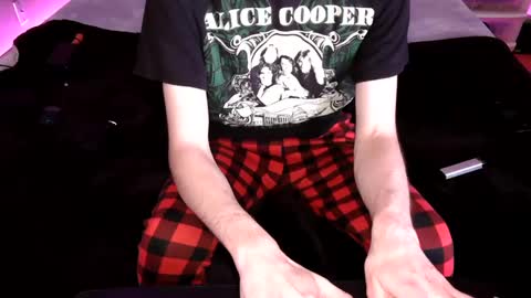 Snapshot of pussylover2182 chatting on December 11, 2024, 10:47 am pussylover2182 online show from December 11, 2024, 10:47 am